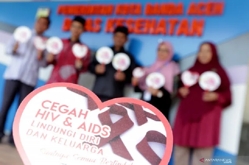 Arsip Foto. Kegiatan kampanye pencegahan penularan HIV/AIDS di Banda Aceh, Aceh (ANTARA FOTO/Irwansyah Putra) kasus hiv di banda aceh