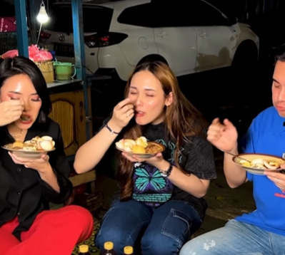 klarifikasi food vlogger magdalena yang dianggap cari makan gratisan