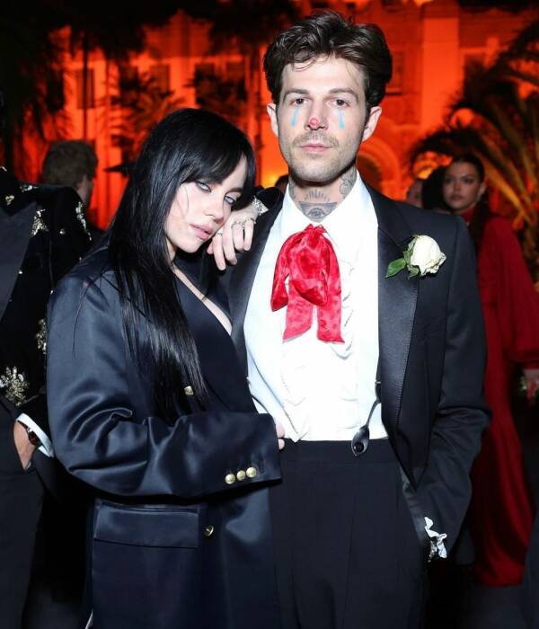 Billie Eilsh dan Jesse Rutherford umumkan putus