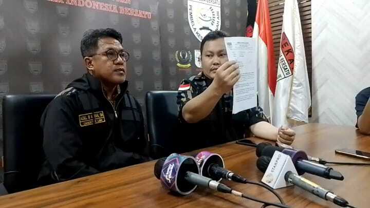 Organisasi masyarakat Pekat Indonesia Bersatu mengadukan video syur mirip Rebecca Klopper 