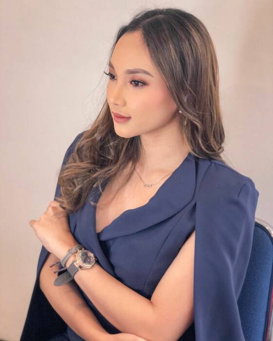 Sosok dan profil Lycie Joanna Jon Sen, Puteri Indonesia 2019 jadi calo tiket konser Coldplay