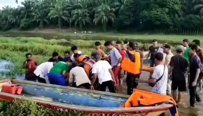 Jasad mahasiswa PCR yang tenggelam di Pulau Cinta Teluk Jering, Kampar ditemukan. (Z Creators/Riki Ariyanto).